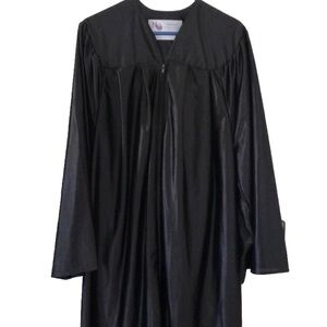 Black graduation gown 5’6” to 5’8”